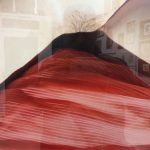 Spiegelung im Schaufester des Petersburger Raum für Kunst am 25. Oktober 2018